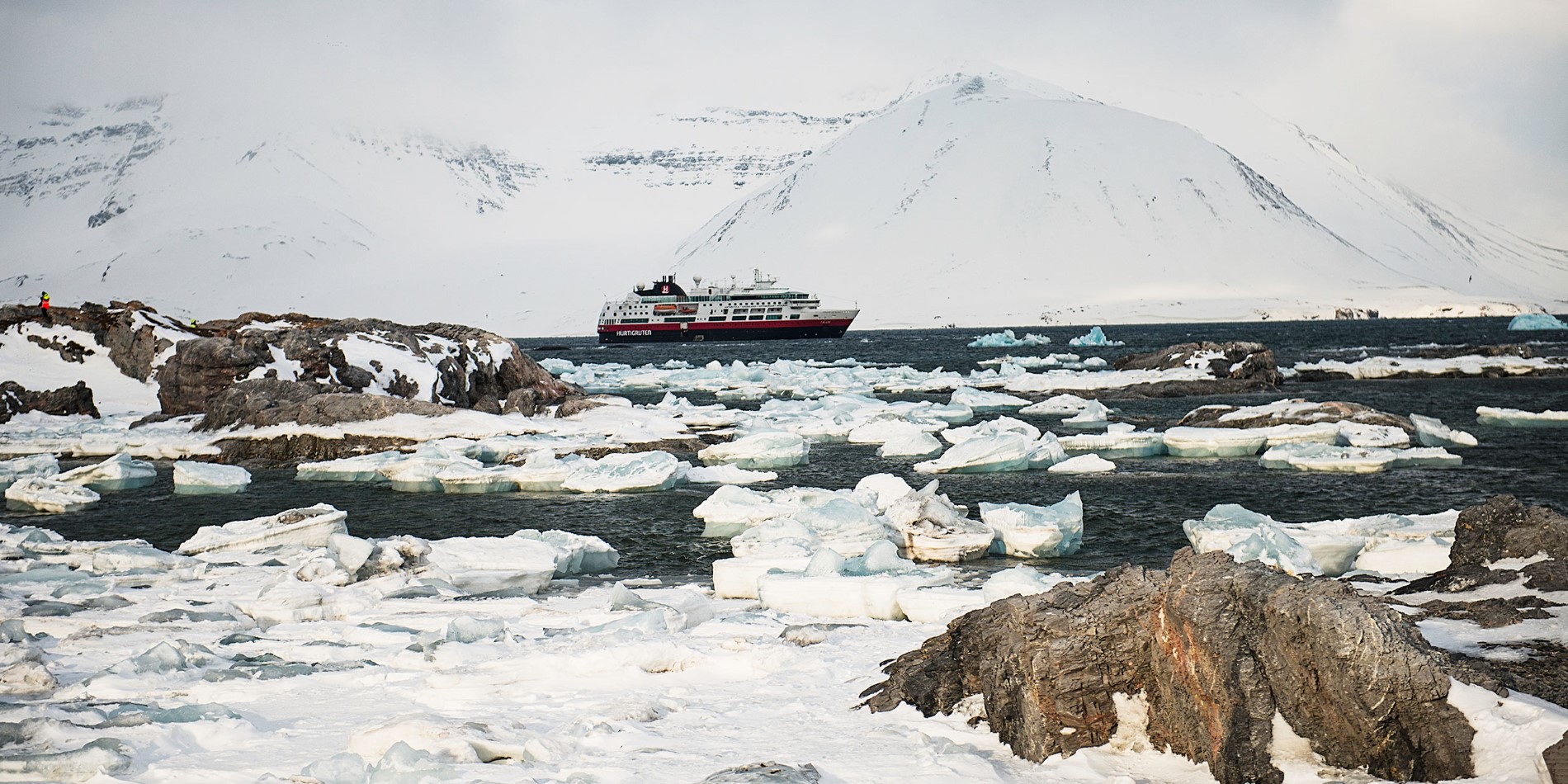 Hurtigruten i isbjørnen land, Spitsbergen. 